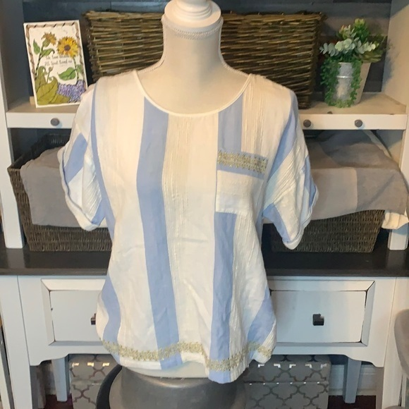 Chico’s Blue & White‎ Top w/Gold Detail Size 1 - Picture 1 of 9